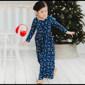 Sweethoney Candy Cane leggy romper. NWT size 6.